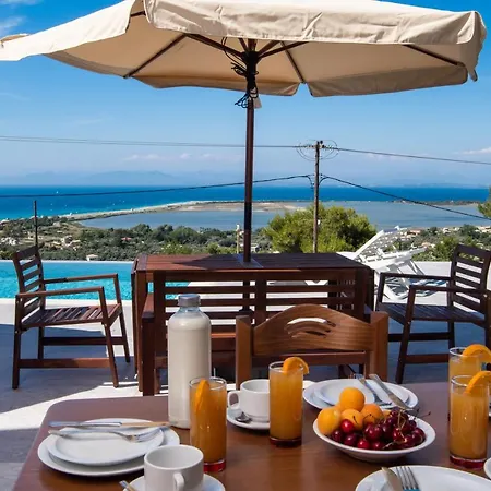 Voula Luxury * Frínion